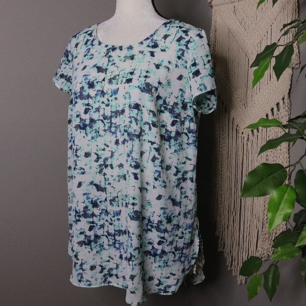 🦋 Liz Lange Maternity | Short Sleeve Smocked Blouse